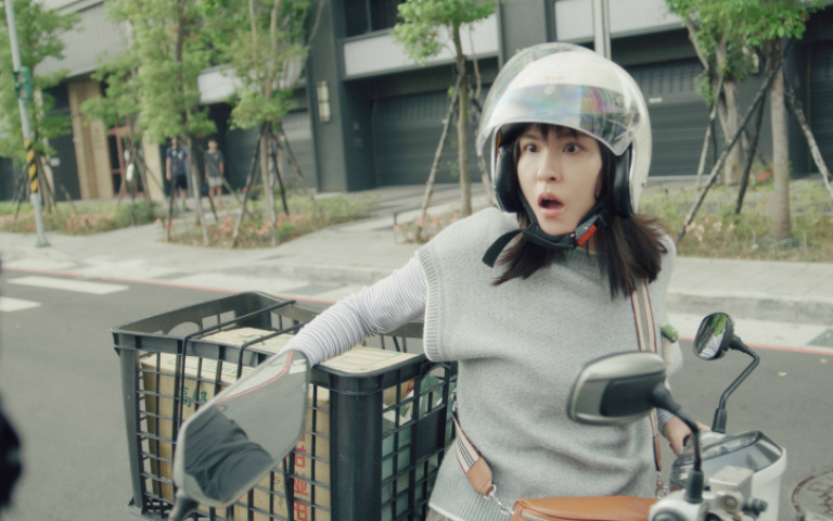 魏蔓遇馬路三寶　破口大罵超逼真