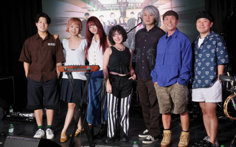 Leenalchi主唱錯過偶像許光漢　初拜月老竟鬧倒插香烏龍