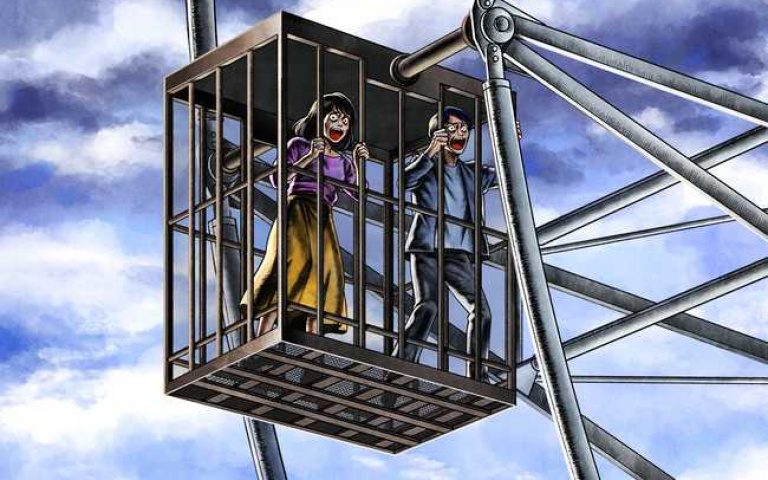 就是要你「嚇到懺悔」!遊樂園打造「監獄摩天輪」通風無極限,懼高症直接「靈魂出竅」!