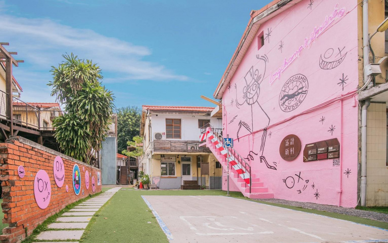 LONGCHAMP & ANDRÉ 藝術聯名系列超有看頭！這次快閃店選在台中審計368新創聚落，快去打卡朝聖！