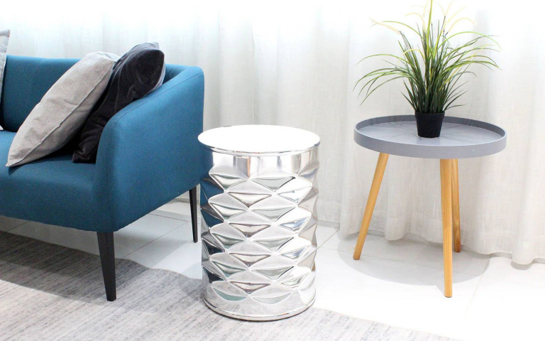 將擠壓鋁罐的變形藝術　化身為可以瞬間做出摺疊造型的「動態椅」