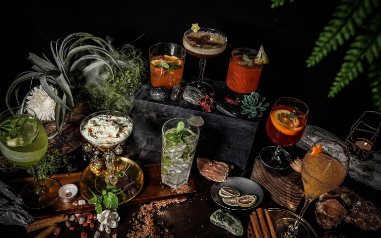 不用飛金門直接入「坑」　期間限定坑道式酒吧登陸台北華山　搶先喝創意高粱調酒