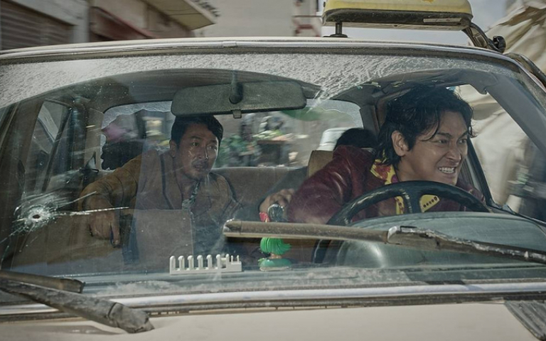 朱智勛《贖命救援》挑戰飛車甩尾　河正宇坐副駕嚇到說不出話