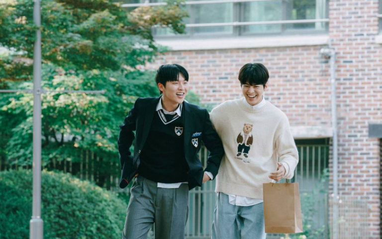 《二十五，二十一》小可愛崔顯旭當爸了　薛仁雅催眠自己演大提琴女神