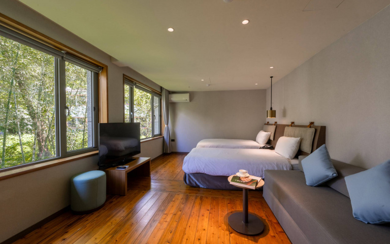 南投螢火蟲季開跑！飯店推聯名生態賞螢住房優惠，再送牙膏禮盒！