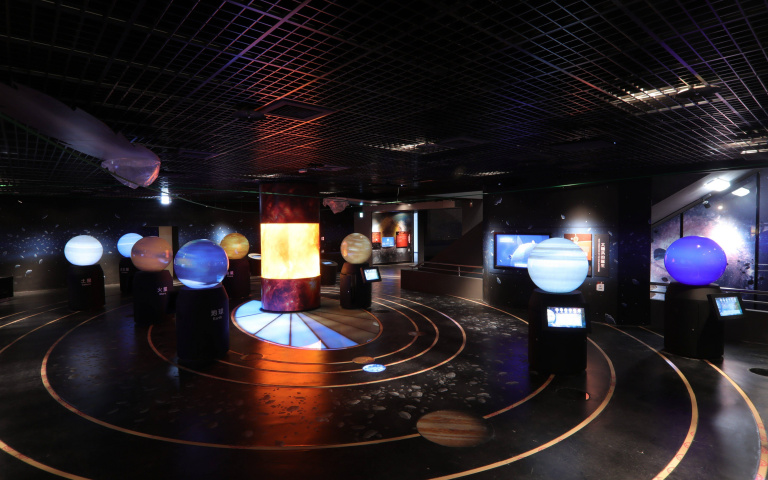 牛郎織女在流星雨中相遇　浪漫星空加音樂天文館成七夕約會首選