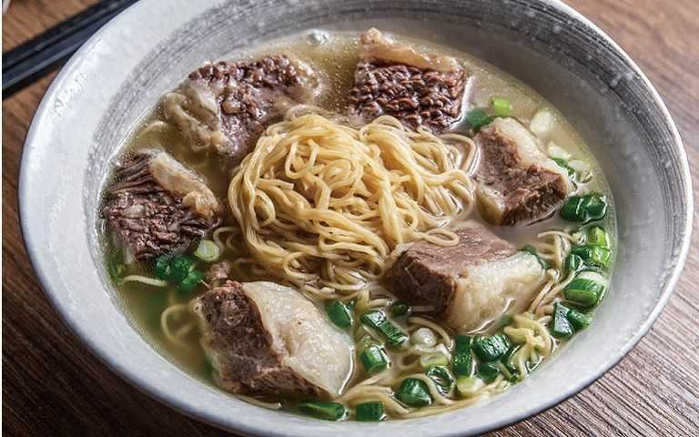 港人百味2/大膽牛腩麵 湯鮮料扎實