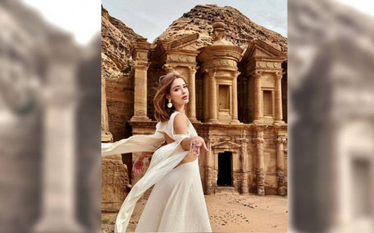 安妮走進中東被搶拍　不畏風沙敬業完工