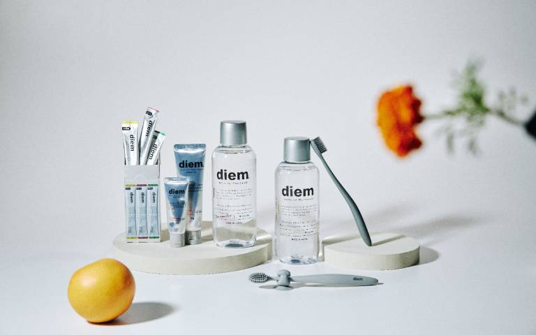 口腔SPA保養品 diem全台上市!銀灰外觀簡約時尚,小包裝方便隨身攜帶!