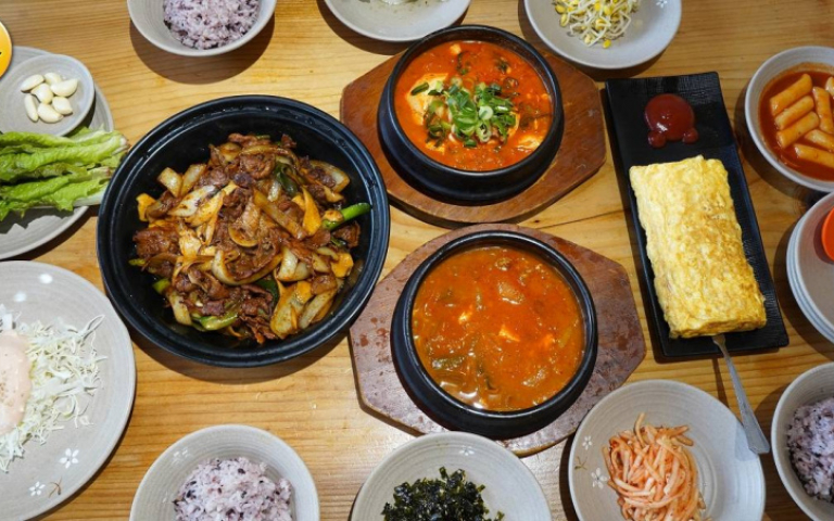用VBP暢玩釜山4/盤點必吃美食清單 豬肉湯飯、烤豬皮暖胃又暖心