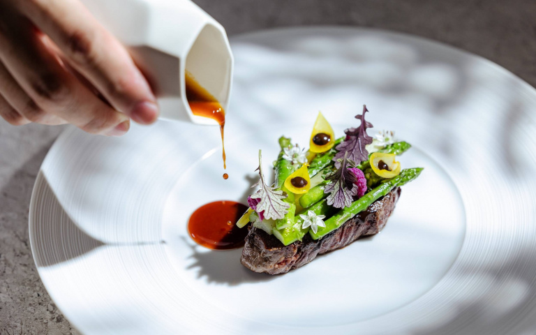 高雄最新法式餐廳試營運　以主廚成長故事打造春季菜單