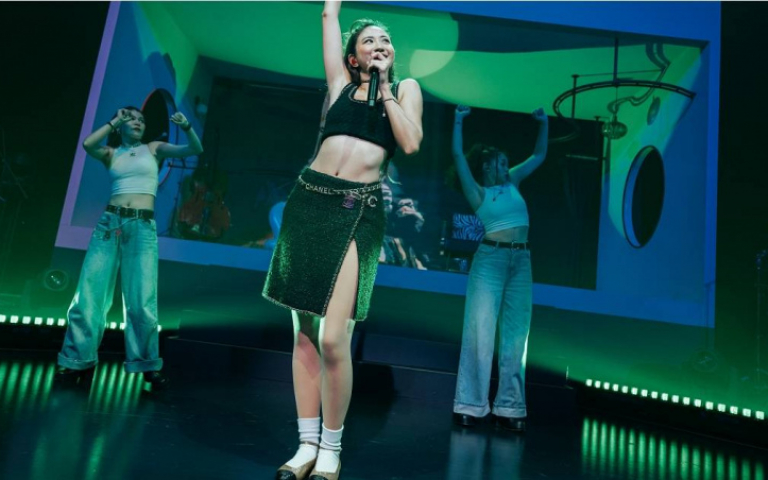 9m88台上換裝辣秀馬甲線　金曲歌王求合作嗨翻全場