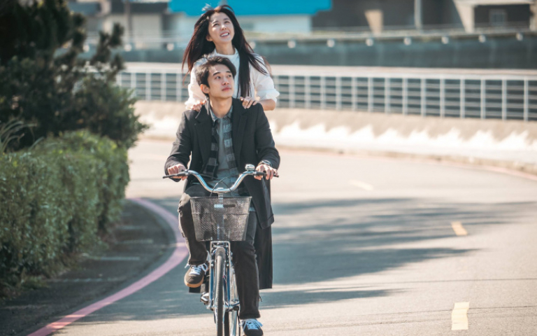 邵雨薇《啵me之我的青春住了鬼》片場照顧新演員暖爆　堅持不碰零食超自律