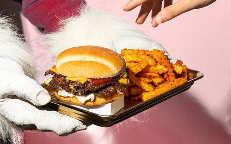 逆勢大賣席捲全美 MrBeast Burger雲端漢堡來台 特製雙層牛肉堡必吃