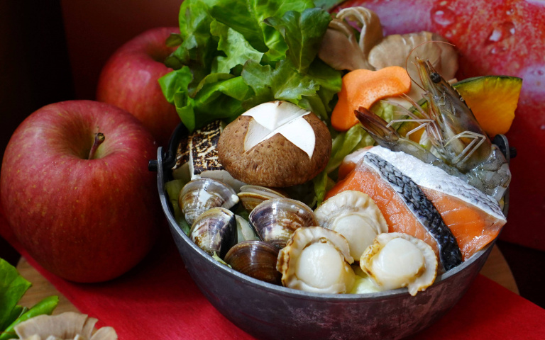 青森扇貝暖鍋、定食美味上桌　玩日韓料理風味大對決　再把蘋果汁帶回家