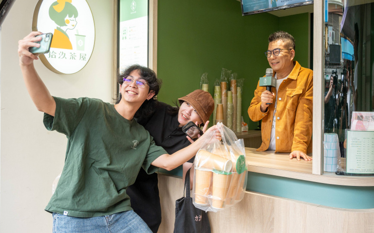 手搖飲控快抽起來！「拾汣茶屋」365杯不限品項免費天天喝！