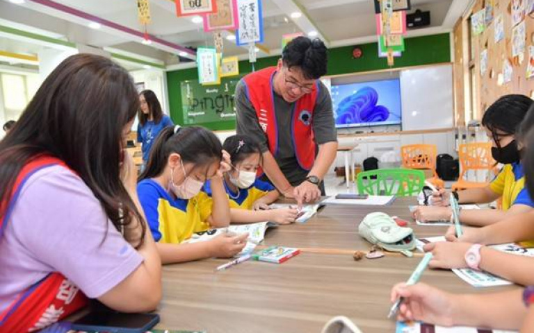 三商美邦攜手刑事警察局玩創意！舉辦互動式防詐情緒財商課程，替偏鄉學童守護錢包！