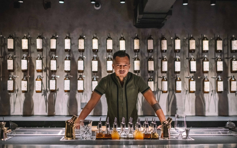 香港美酒佳餚1／全港首間「閉環式生產」 酒吧設實驗室　以印度香米、果皮調製雞尾酒