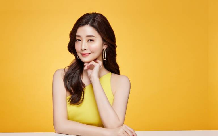 夏如芝產後迅速恢復25歲臉蛋,原來靠得是『這個』小秘密?!只要1小時,輪廓線、澎潤度、年輕度扶搖直上!