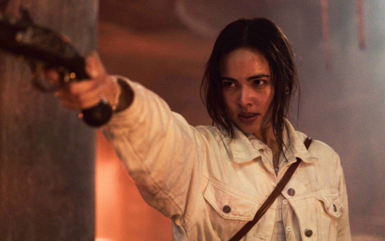 泰版《當男人戀愛時》女神進軍好萊塢　為女兒變身女戰士激戰地獄魔物