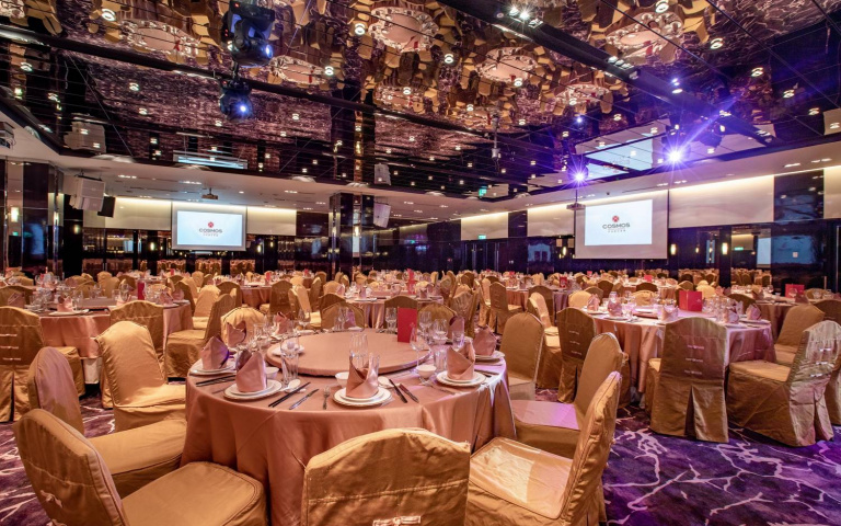 飯店推出「圍爐晚宴」！六人宴席烏魚子、鮑魚、油雞、烤鴨超級豐富！