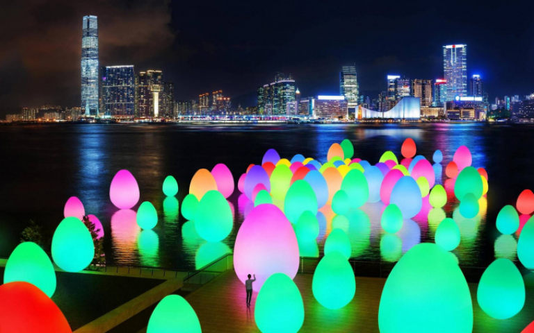 香港今春有「藝」思　環繞維港打卡七大盛事　法藝術家設計城市標誌