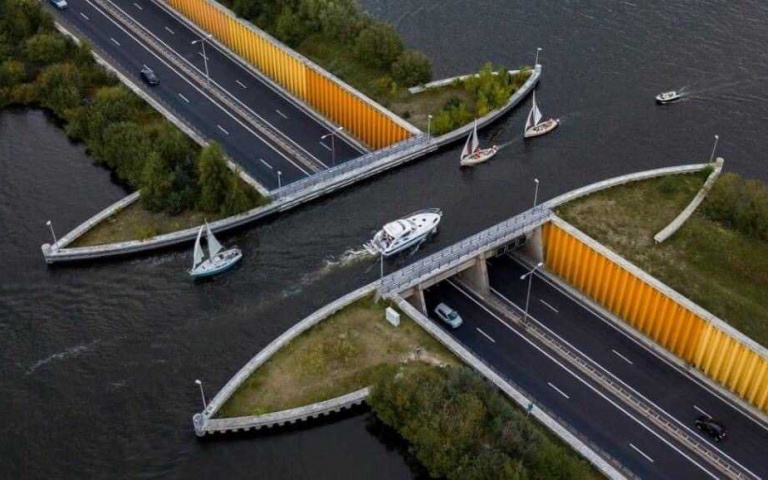 是魔術嗎?車在水下、船在橋上!荷蘭Veluwemeer Aqueduct水橋