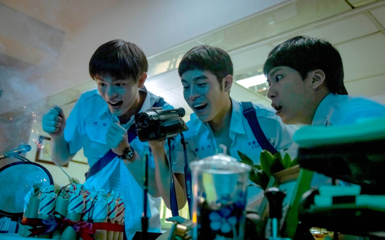 藍正龍報復心旺盛炸了補習班　詹懷雲、邱以太穿內褲揪互親