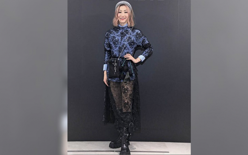 鄭秀文透視裝曬辣腿