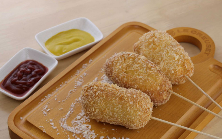 解饞好夥伴!日本話題輕食胖Pan熱狗、唐揚炸雞堡 台灣現在吃得到