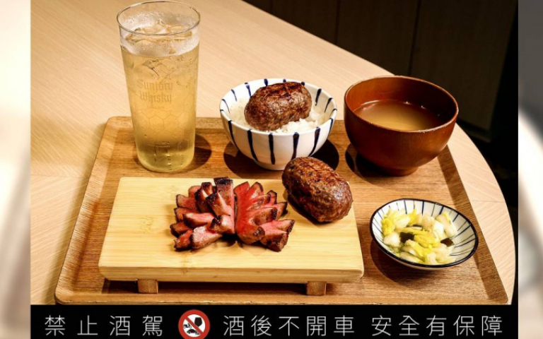 南港美食再+2!炭火漢堡排推「角嗨」限時買一送一 美式餐廳輕食沙拉討好上班族