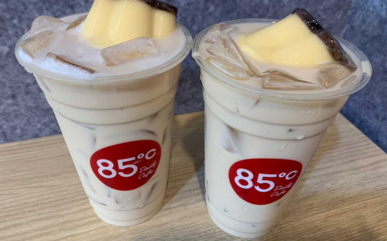 布丁控還不快喝爆!85°C大杯「布丁奶茶」第二杯只要10元