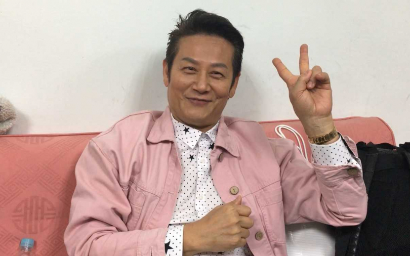 徐乃麟比Ya呼籲大家投票　曝大兒子薪水5萬：能自給自足就好