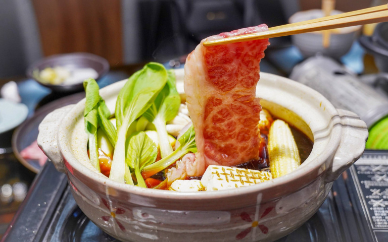 寒天吃鍋最暖心 精選日本青森黑毛和牛搭壽喜燒、涮涮鍋 套餐折百限時優惠