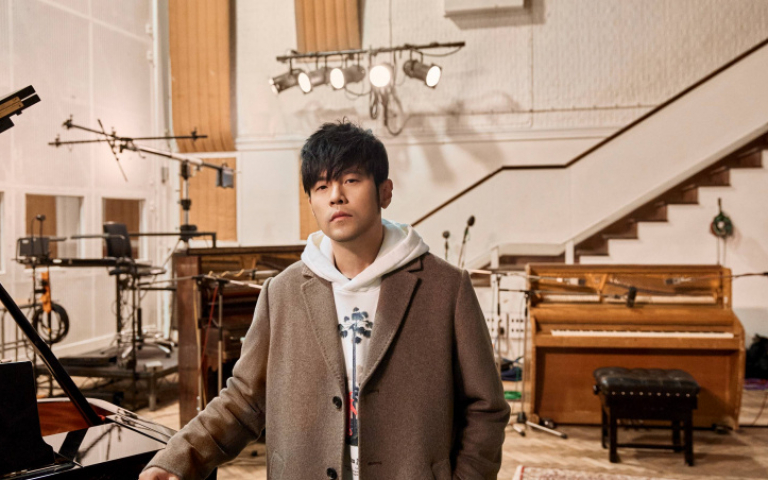 周杰倫聯名Nike設計球鞋　網壇巨星穿上引轟動