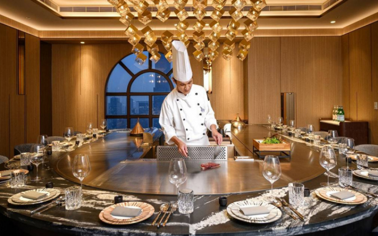 2西餐廳改裝再出發　選用在地食材呈現「家」的味道