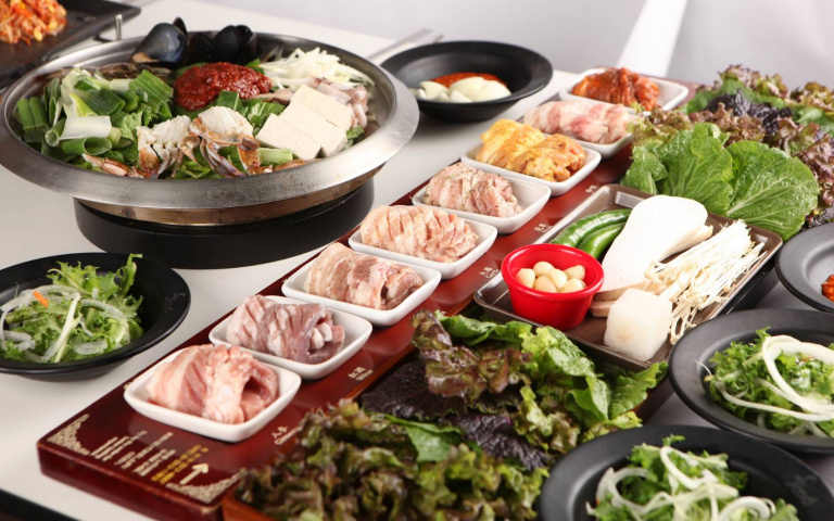 韓國烤肉品牌推「中秋生肉套餐」!八種風味豬五花,「這樣吃」也超讚!