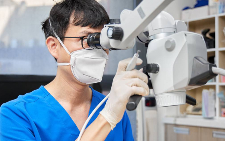 牙齒嵌體如何選？搭配高倍率牙科顯微鏡 更能精準治療