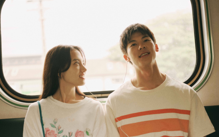 許光漢跟18歲初戀重逢喊「很想見她」　牽手日本女星談純愛