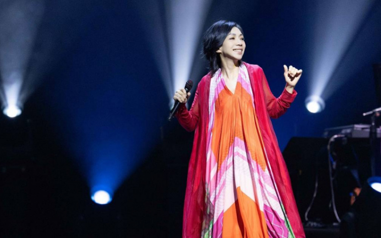 萬芳精心寵愛高雄粉絲　努力宣傳逗樂全場