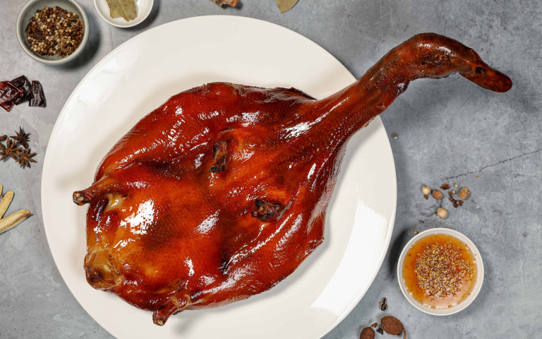 重現「粵式古法琵琶鴨」！晶華軒吃的到