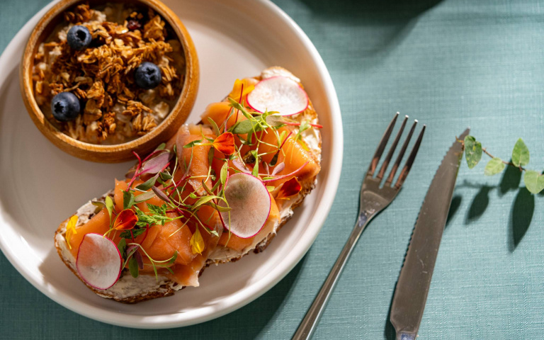 臺中臺虎推早午餐！三明治、夏蘇卡、鷹嘴豆泥沙拉一次滿足！