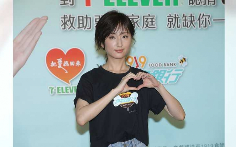 柯佳嬿帶甜點回家…坤達瞬間吃光　她傻眼：竟然一個都沒留給我