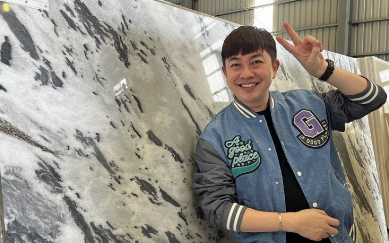 李明川認「微整」　70坪新家開箱吸30萬人收看