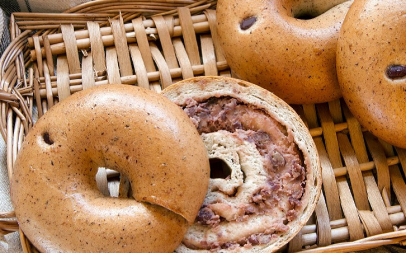 暖心又暖胃！不但使用友善食材製作守護老鷹與石虎的貝果　還推限量現烤貝果熱熱吃