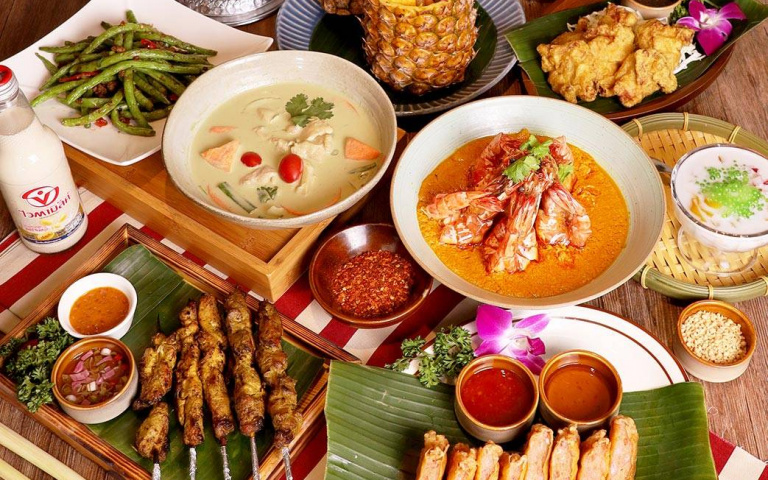 泰式料理品牌基隆店新開幕！名字有「這些」字套餐、咖哩牛免費吃！