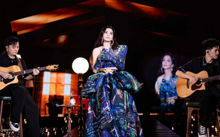 Selina、Hebe貼心送暖　Ella哽咽「S.H.E是人生高光時刻」