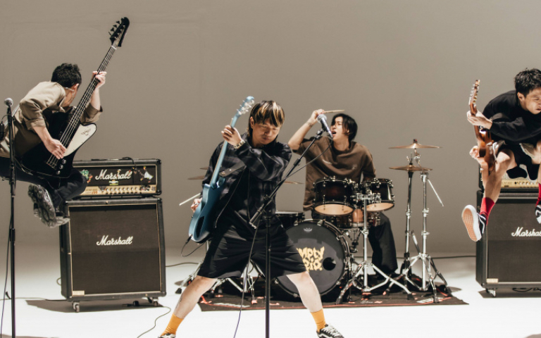 樂團成員為湊錄音費　日夜兼職工作15小時