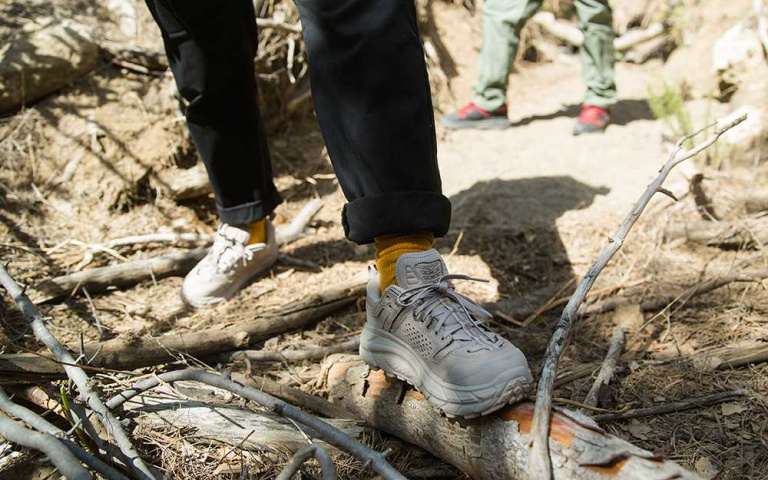近年風靡全球的戶外厚底鞋履 登山鞋優秀 跑鞋更厲害!法國 HOKA ONE ONE~