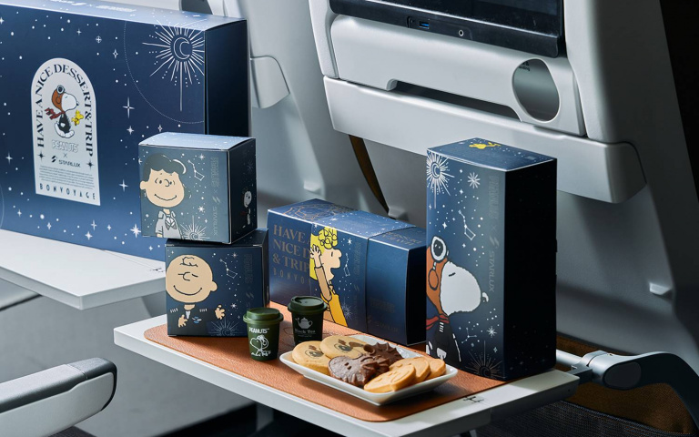 史努比粉快掏錢包！星宇航空推聯名禮盒，3款精緻餅乾、餐墊等一次擁有